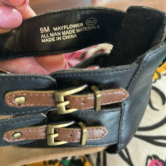 A2 Aerosoles black mayflower Wedge sandal with brown buckle accents back zipper - Picture 9 of 9